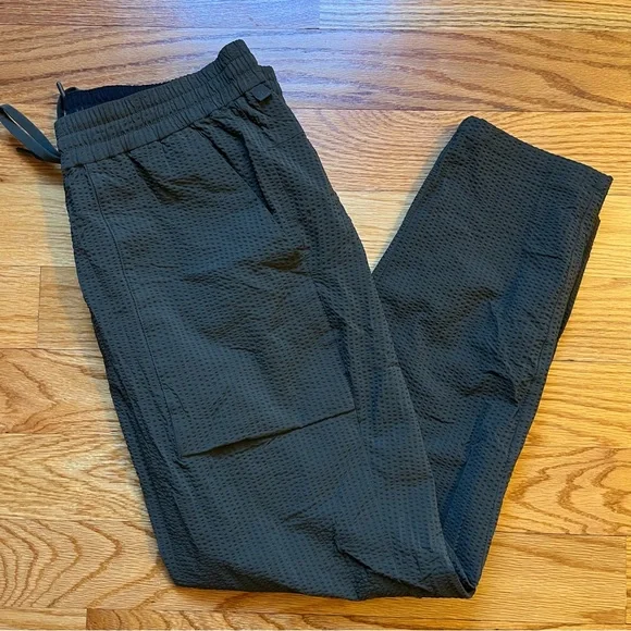Lululemon bowline pants in olive green size XL
